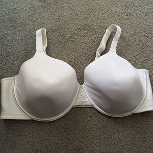 Vanity Fair Women’s White Underwire Slightly Padded 44DD Bra